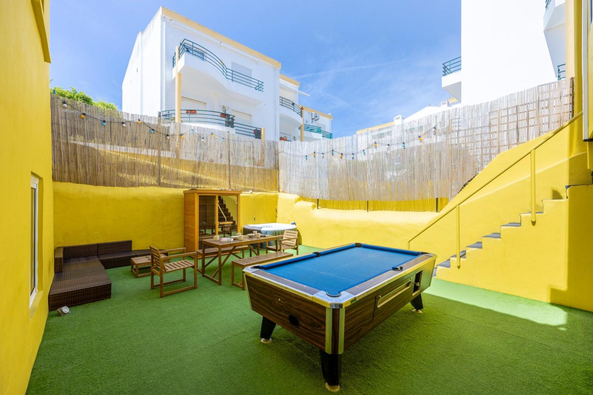 The Macarena Beach Hostel Lagos Luaran gambar