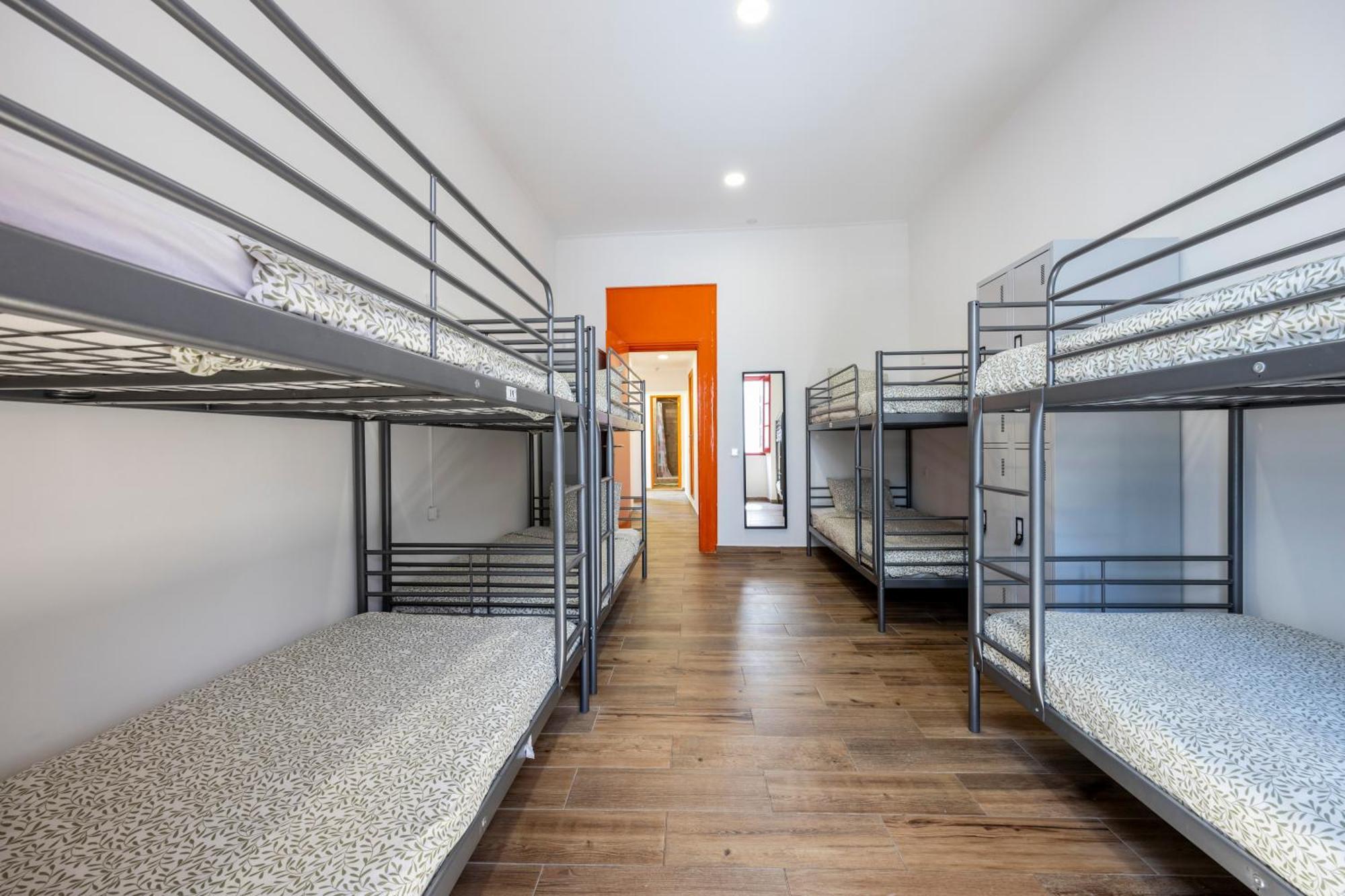 The Macarena Beach Hostel Lagos Luaran gambar
