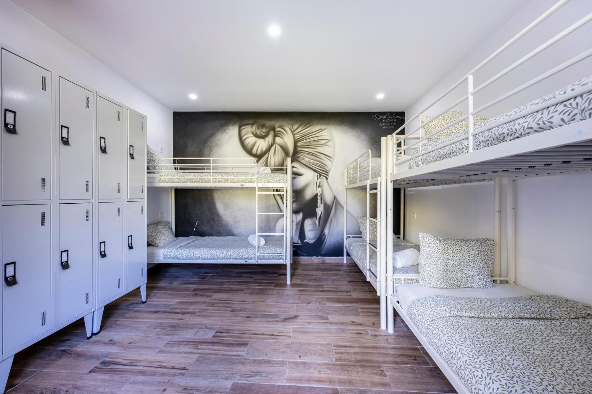 The Macarena Beach Hostel Lagos Luaran gambar