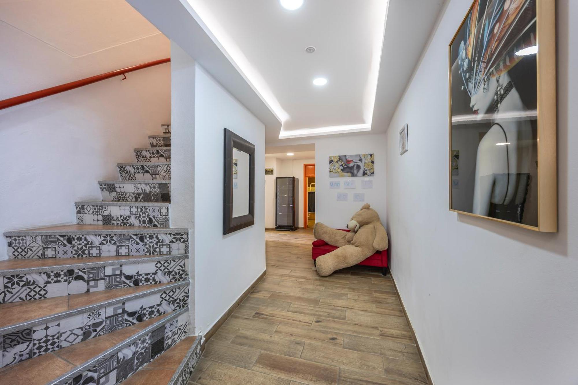 The Macarena Beach Hostel Lagos Luaran gambar